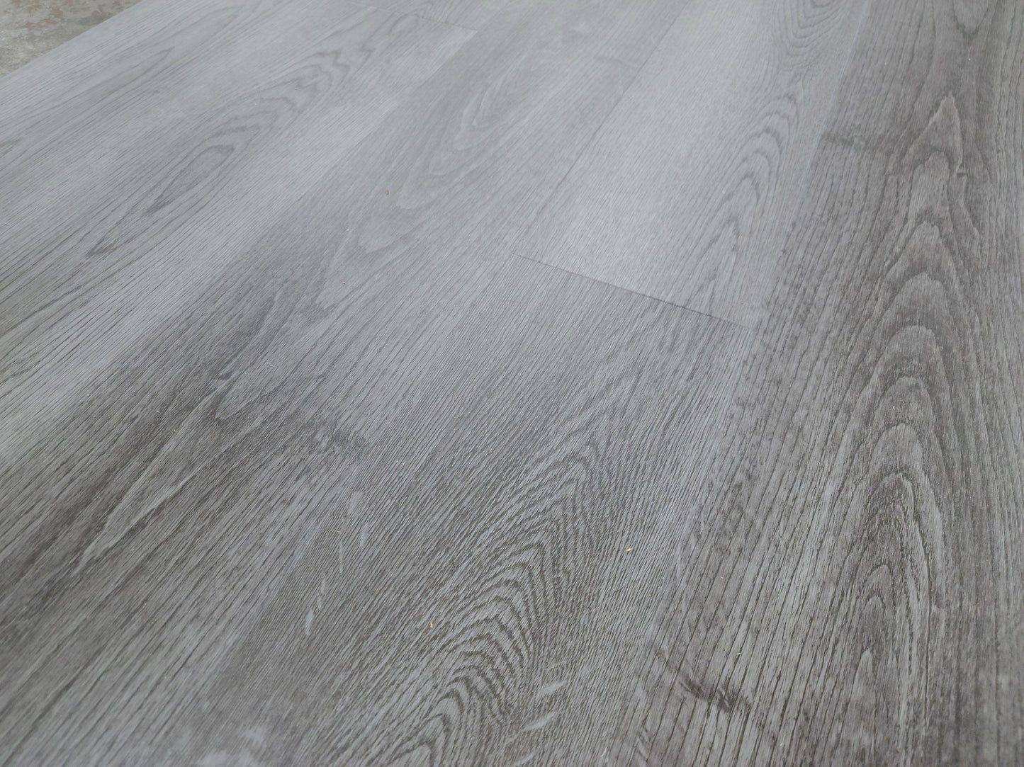 SUPERCore Xtreme Gunmetal Oak Sample
